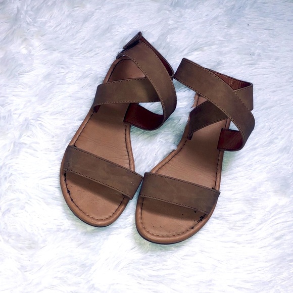 Shoes - 💗Brown Sandals